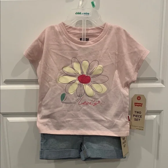 Levi's Girls Two Piece Short Sleeve Tee with shorts - Picture 1 of 8